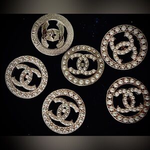 CC-(set of 6) 23mm=0.91”Pearl embellished golden alloy shanked buttons/stamped🤩